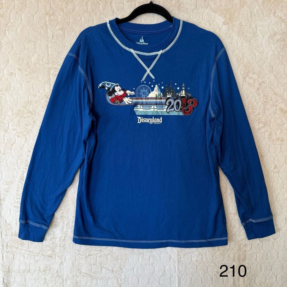 Disney Parks 2013 "Believe in‎ Magic" Long-sleeve Blue Sz M